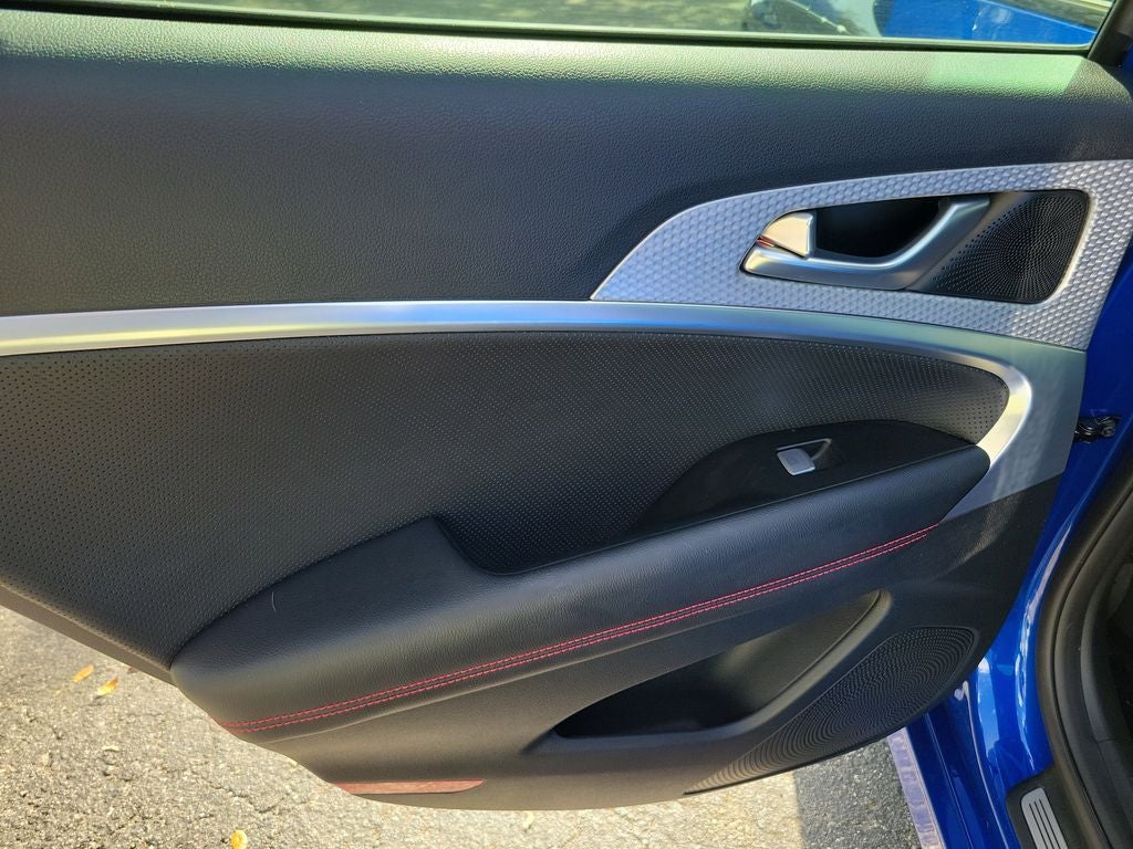 2023 Genesis G70 2.0T SPORT PRESTIGE