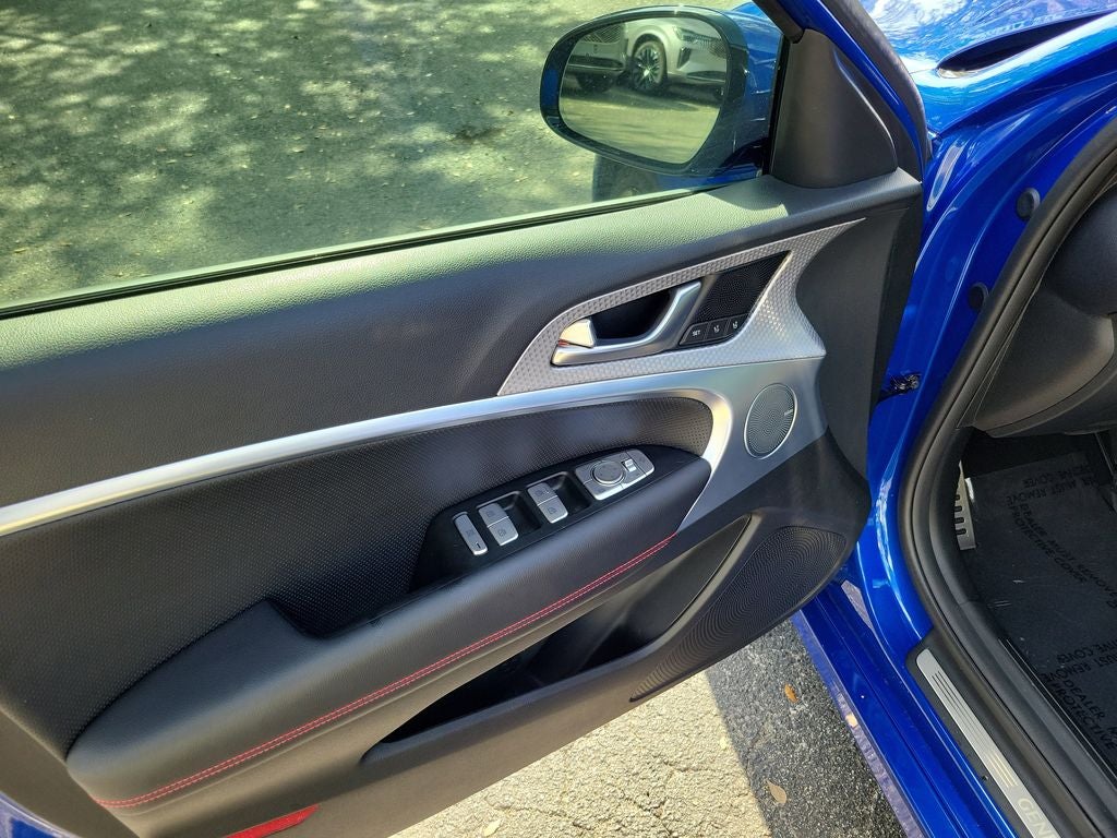 2023 Genesis G70 2.0T SPORT PRESTIGE