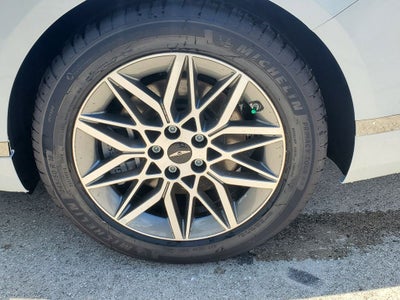 2025 Genesis G80 2.5T