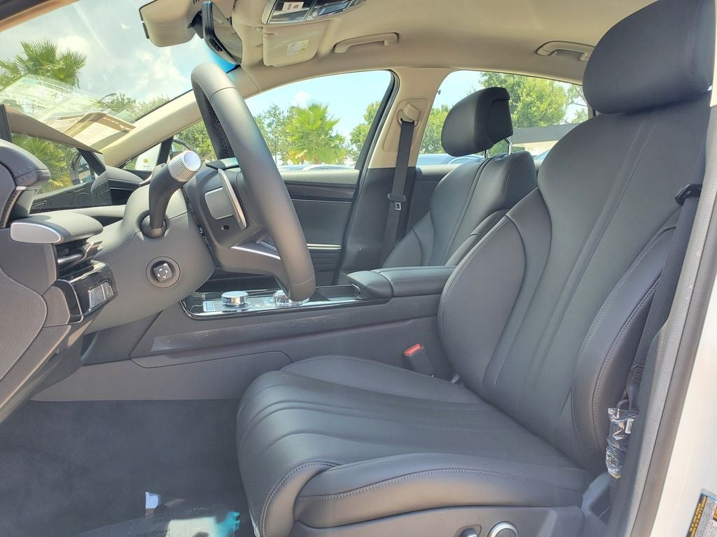 2025 Genesis G80 2.5T