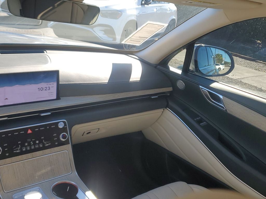 2025 Genesis GV80 Select