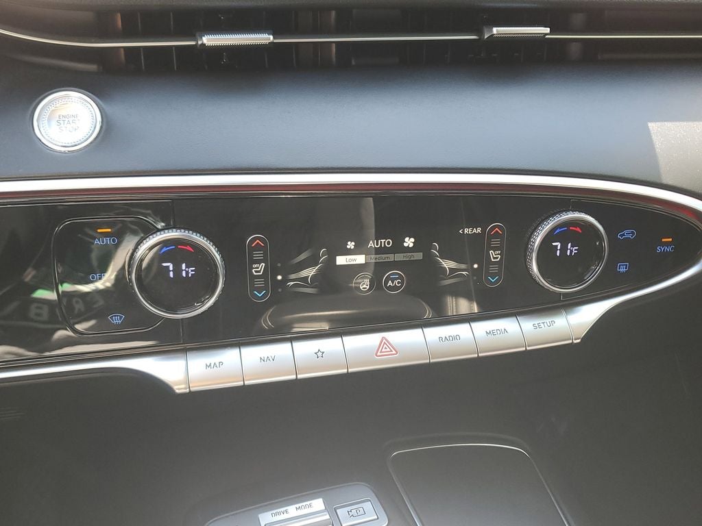 2022 Genesis GV70 2.5T