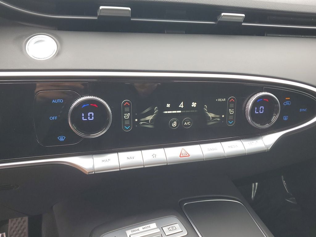 2023 Genesis GV70 2.5T