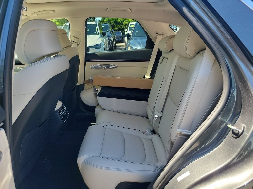 2027 Genesis GV70 2.5T ADVANCED