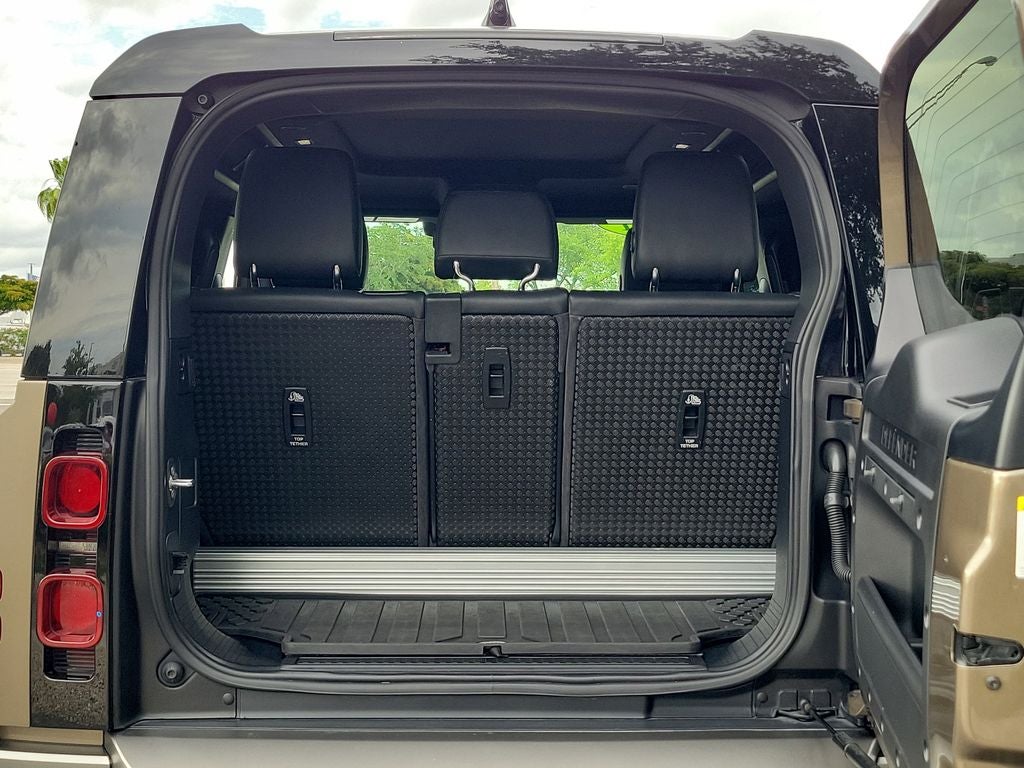 2021 Land Rover Defender 90 X-Dynamic S