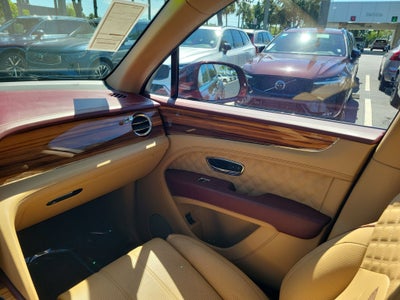2022 Bentley Bentayga V8