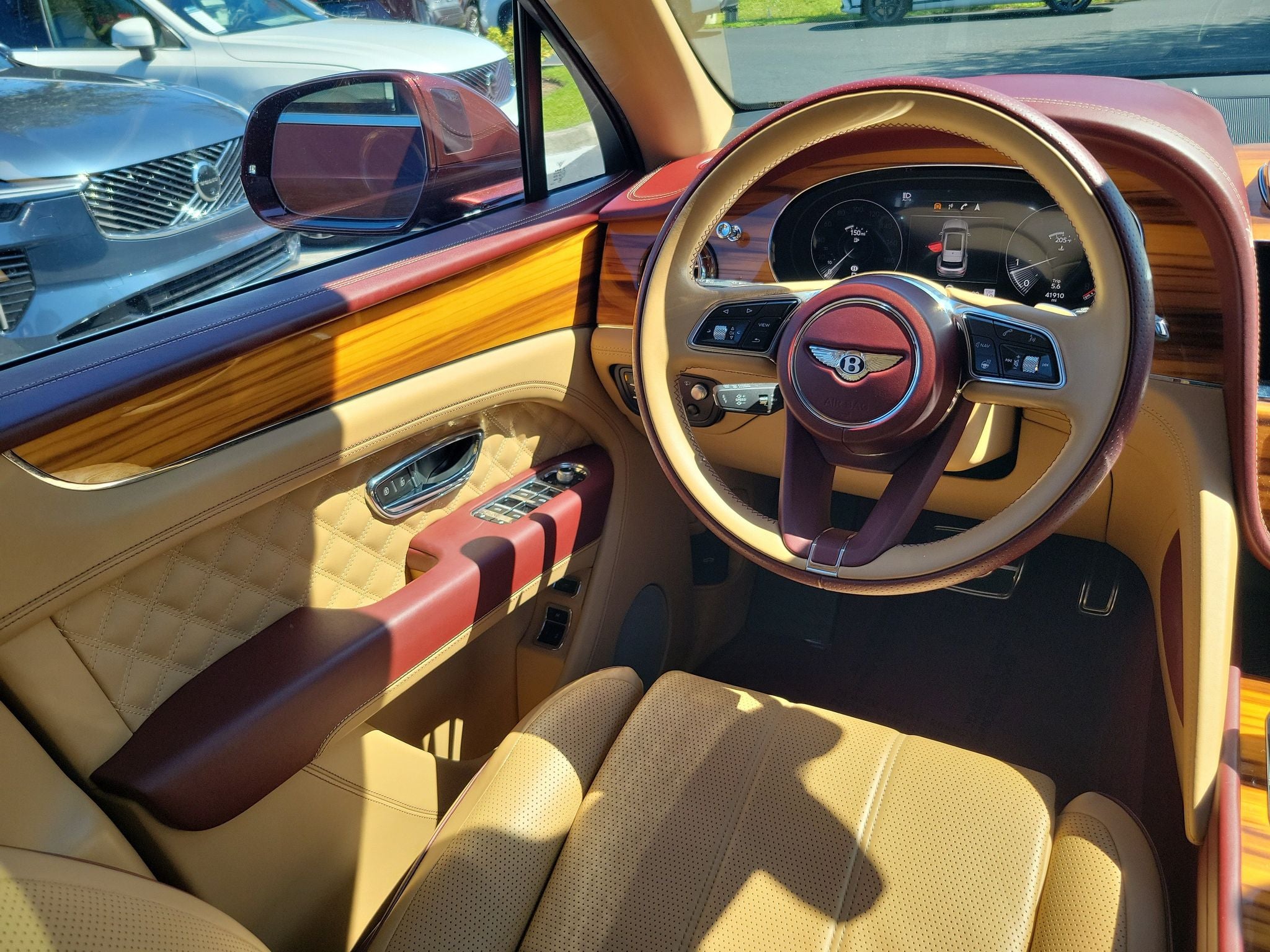 2022 Bentley Bentayga V8