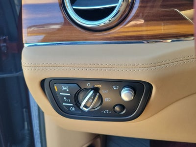 2022 Bentley Bentayga V8