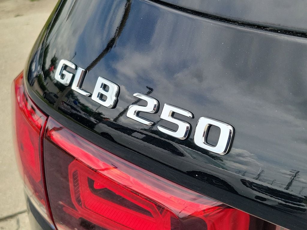 2023 Mercedes-Benz GLB 250 4MATIC®