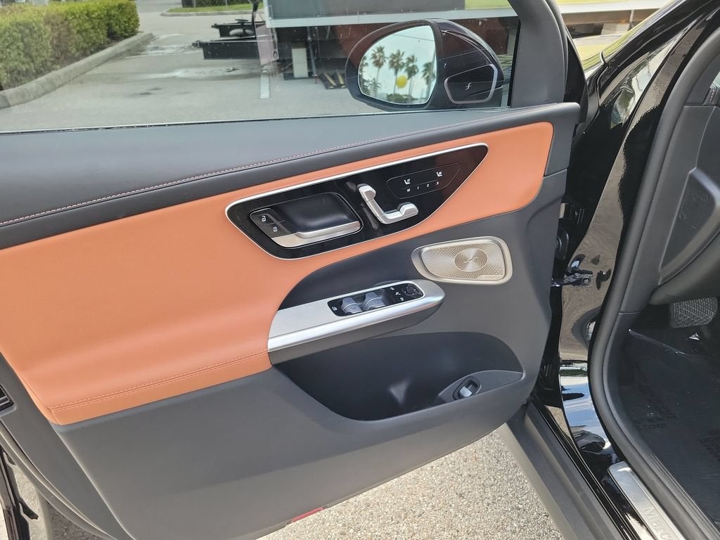 2023 Mercedes-Benz GLC 300