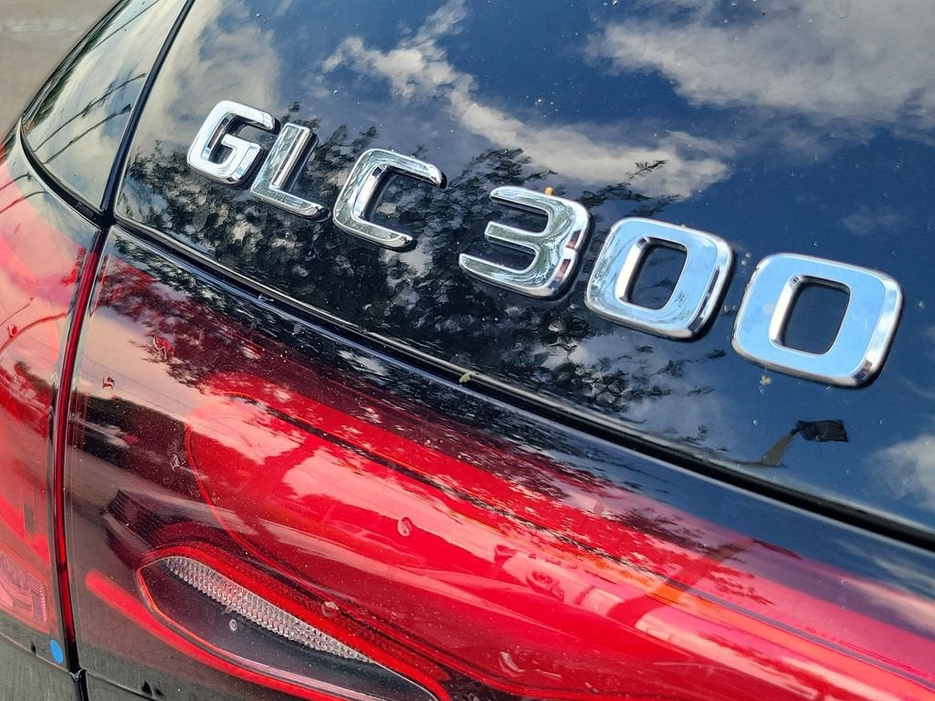 2023 Mercedes-Benz GLC 300