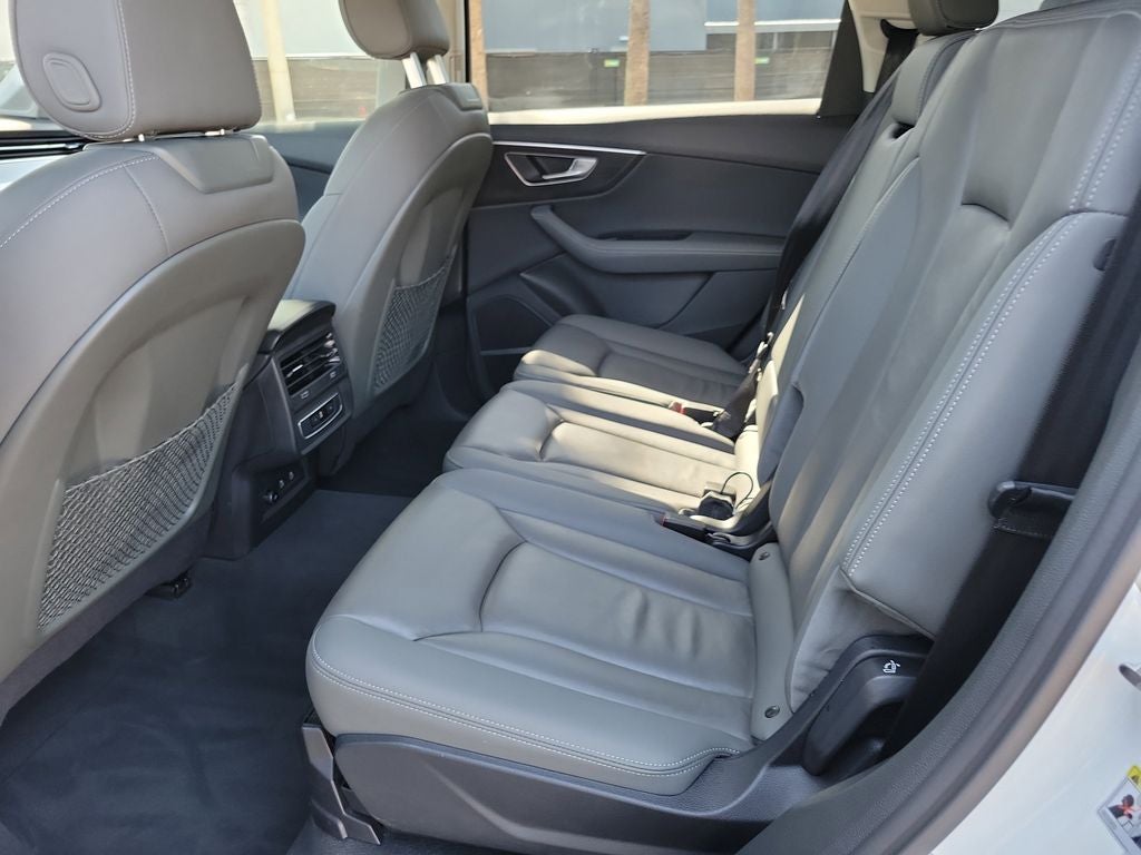 2025 Audi Q7 Premium Plus