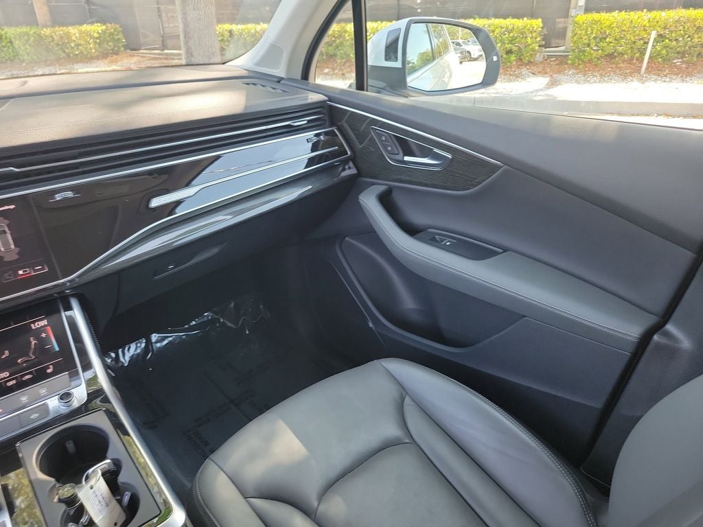 2025 Audi Q7 Premium Plus