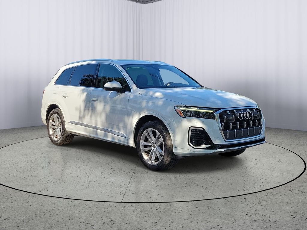 2025 Audi Q7 Premium Plus