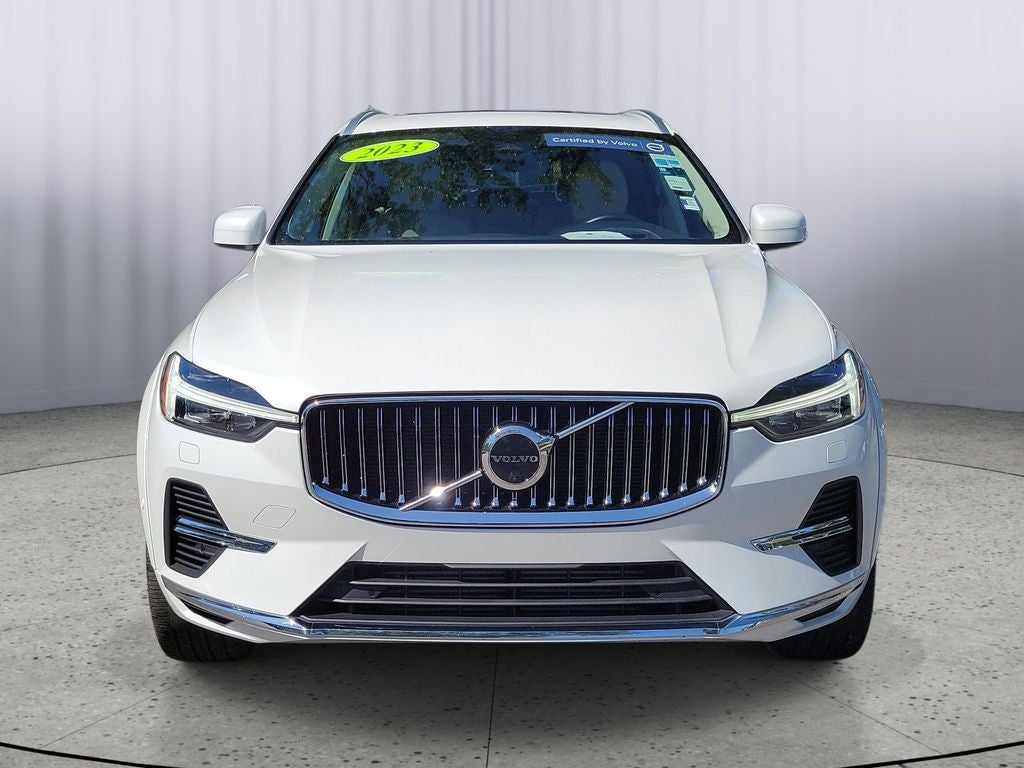 2023 Volvo XC60 Ultimate Bright Theme