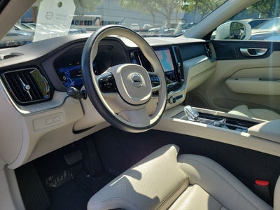 2023 Volvo XC60 Ultimate Bright Theme