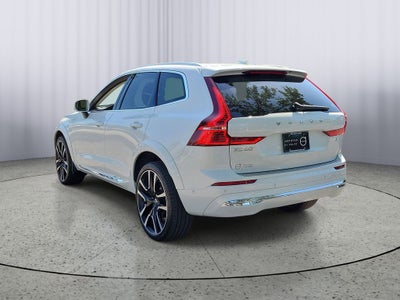 2023 Volvo XC60 Ultimate Bright Theme