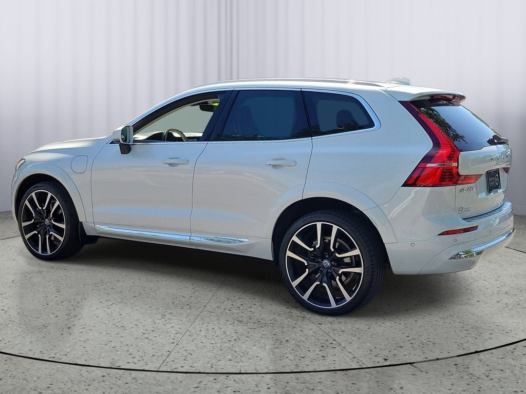2023 Volvo XC60 Ultimate Bright Theme