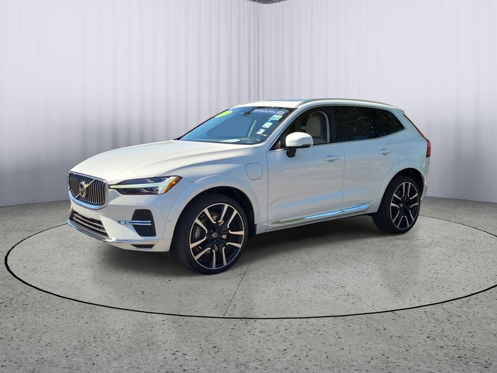 2023 Volvo XC60 Ultimate Bright Theme