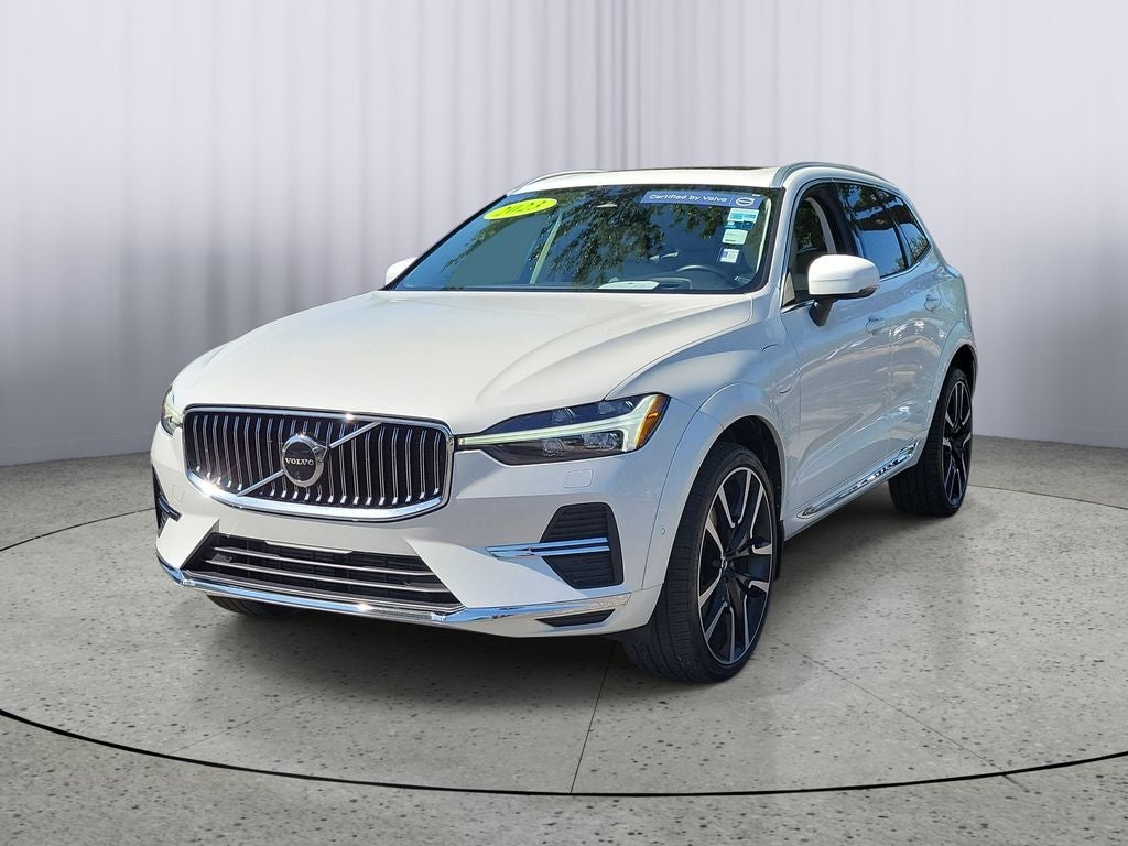 2023 Volvo XC60 Ultimate Bright Theme