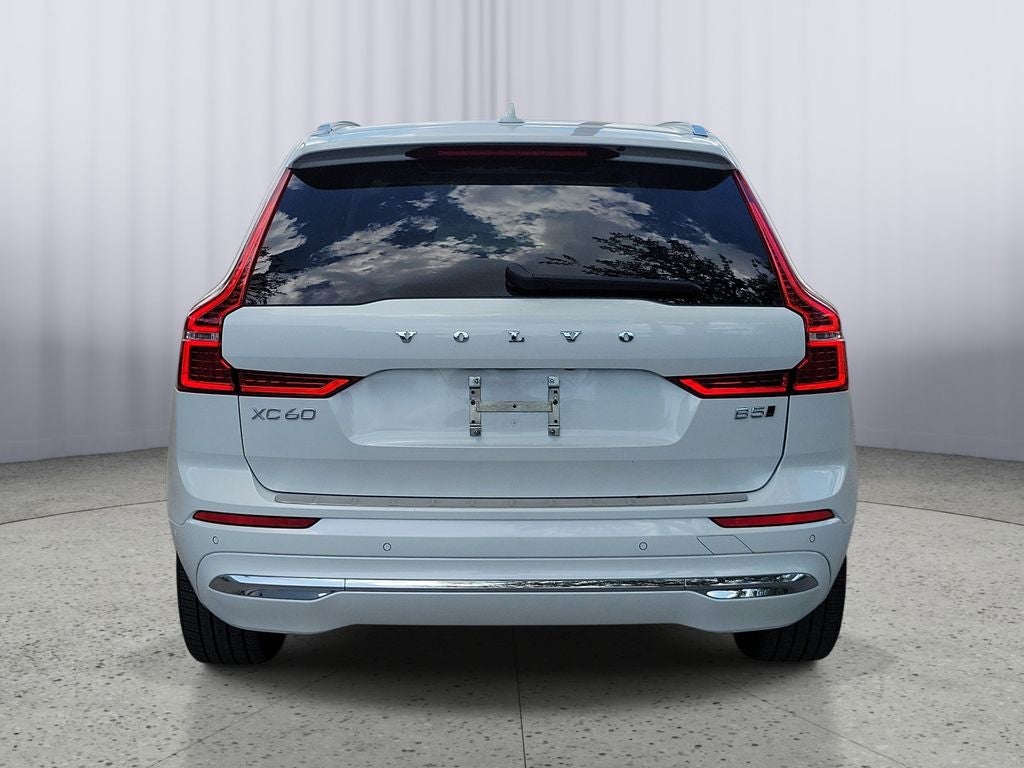 2023 Volvo XC60 Ultimate Bright Theme