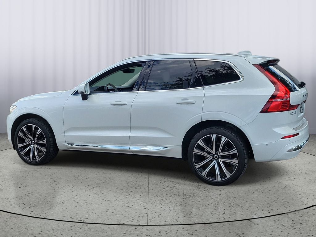 2023 Volvo XC60 Ultimate Bright Theme