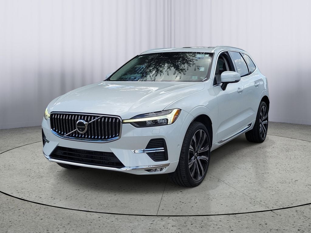 2023 Volvo XC60 Ultimate Bright Theme