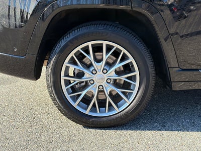 2022 Jeep Grand Cherokee Summit
