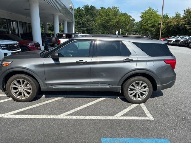 2022 Ford Explorer XLT 4WD's photo
