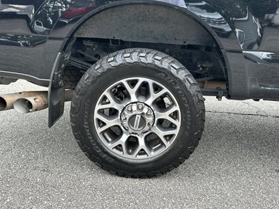 2022 Ford F-350SD Lariat
