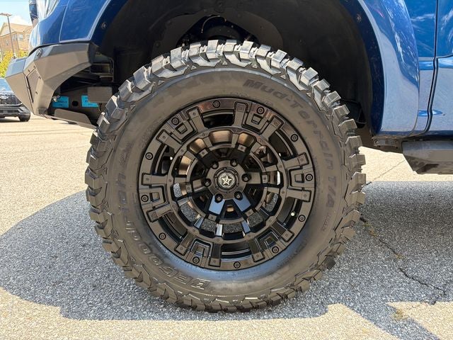 2023 Ford F-150 Lariat BLACK OPS