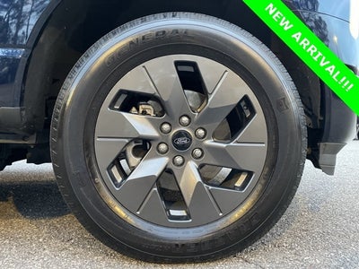 2023 Ford F-150 Lightning Lariat