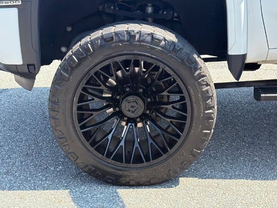 2025 GMC Sierra 2500HD AT4