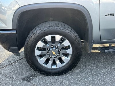2024 Chevrolet Silverado 2500HD Custom