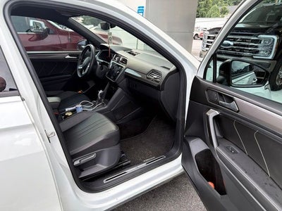 2023 Volkswagen Tiguan 2.0T SE R-Line Black