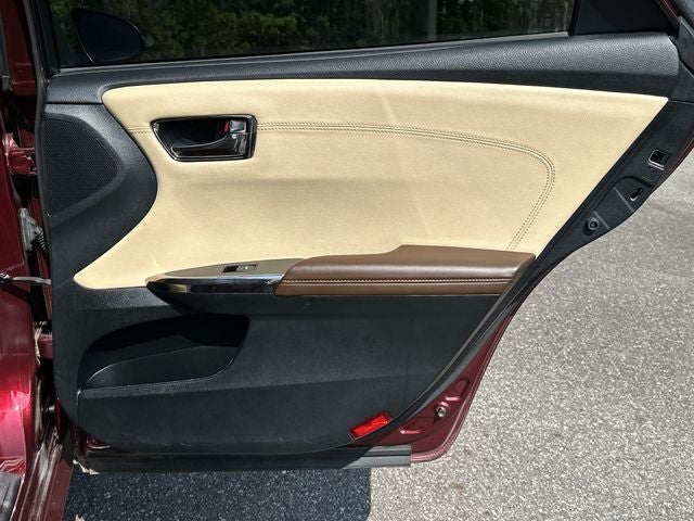 2017 Toyota Avalon Hybrid XLE Plus