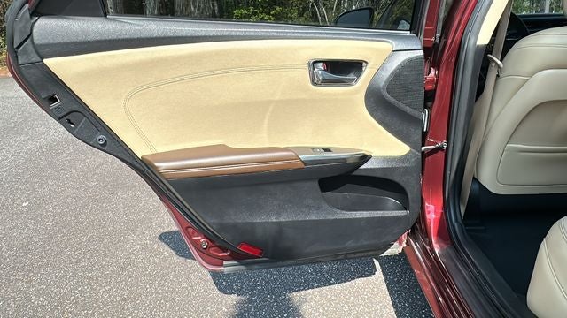 2017 Toyota Avalon Hybrid XLE Plus