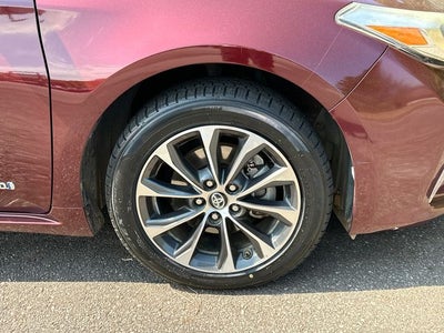 2017 Toyota Avalon Hybrid XLE Plus