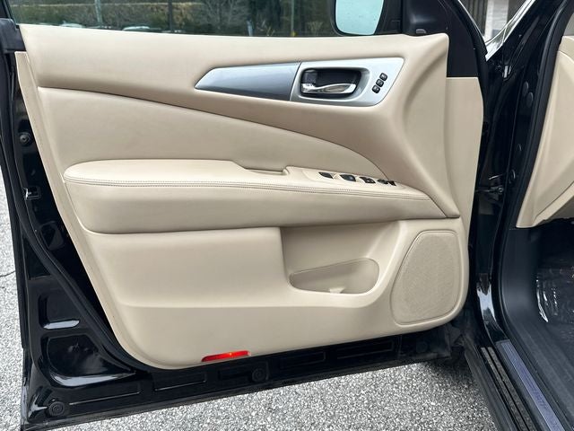 2018 Nissan Pathfinder SL