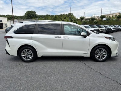 2021 Toyota Sienna Limited 7 Passenger