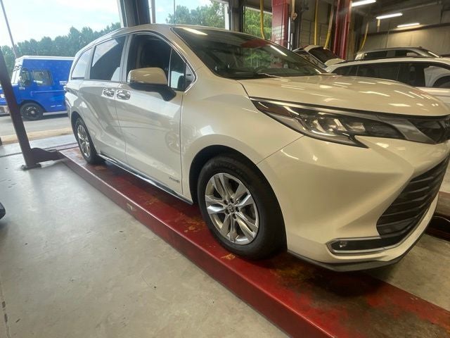 2021 Toyota Sienna Limited 7 Passenger
