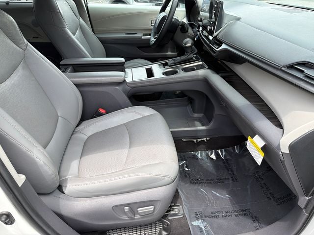 2021 Toyota Sienna Limited 7 Passenger