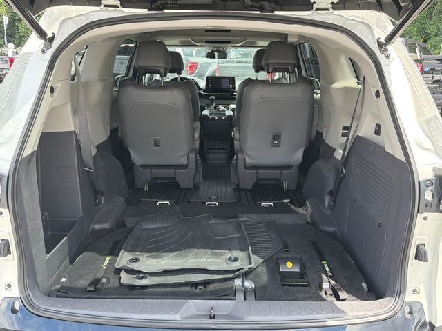2021 Toyota Sienna Limited 7 Passenger