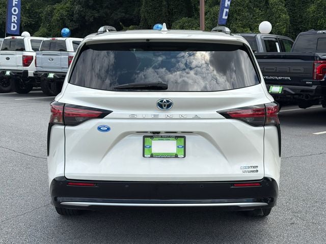 2021 Toyota Sienna Limited 7 Passenger