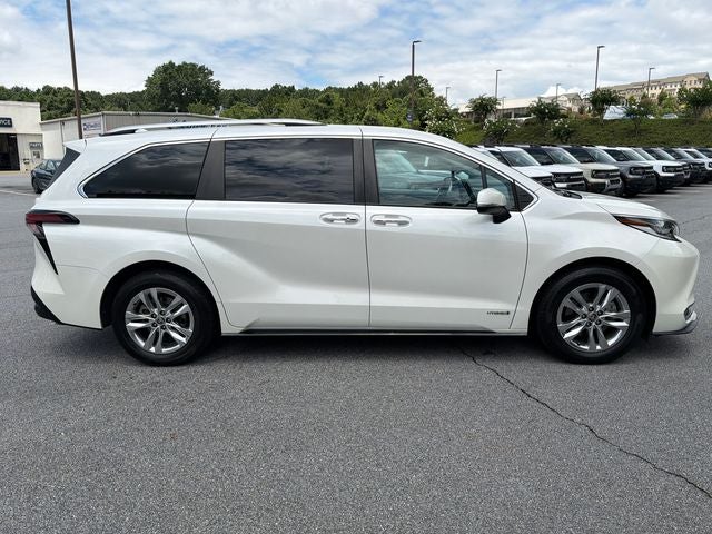 2021 Toyota Sienna Limited 7 Passenger