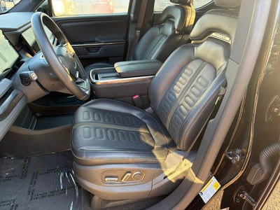 2025 Rivian R1T Adventure Dual Motor Standard Pack