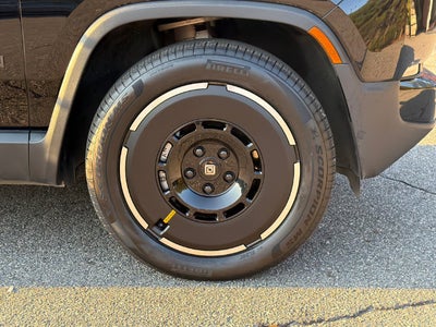 2025 Rivian R1T Adventure Dual Motor Standard Pack