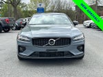 2022 Volvo S60 B5 R-Design