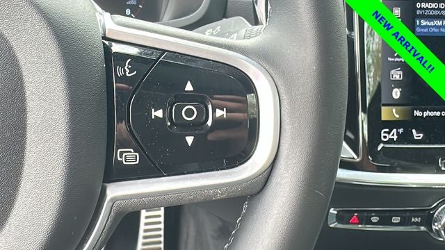 2022 Volvo S60 B5 R-Design