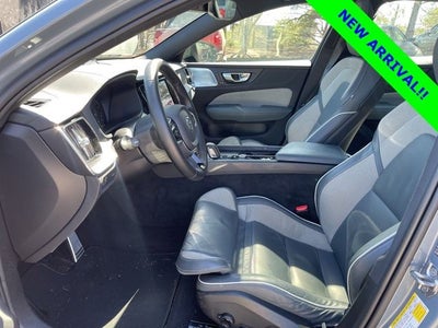 2022 Volvo S60 B5 R-Design